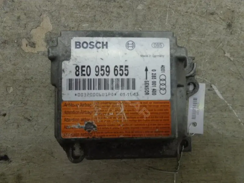 Блок управления подушками безопасности 8EO959655