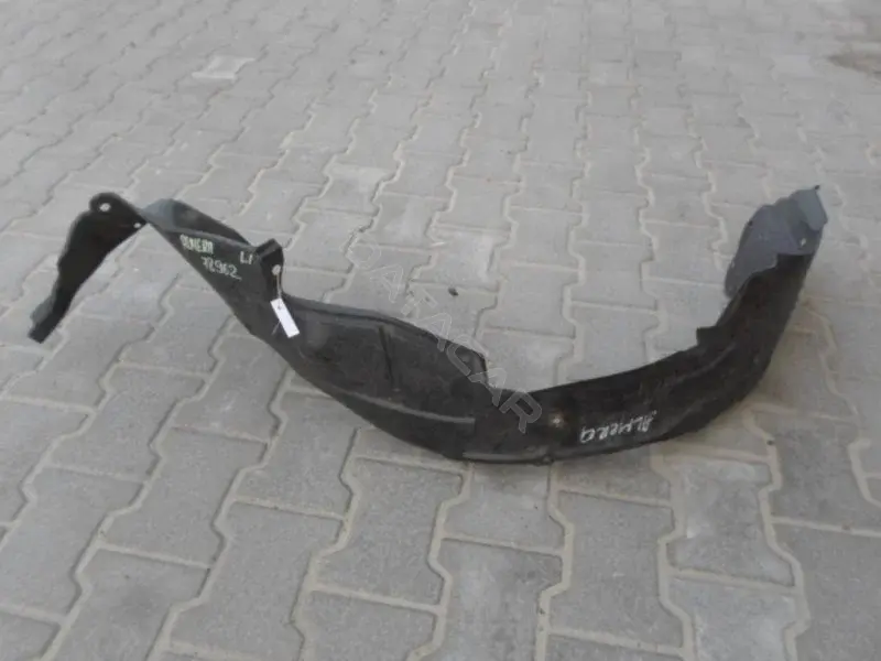 Подкрылок GA7B
