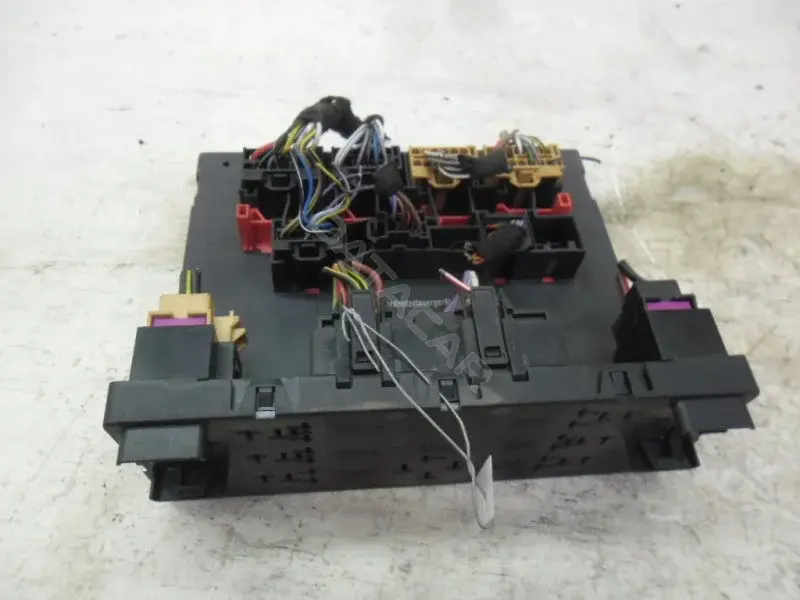 Блок управления BCM 8PO907279F