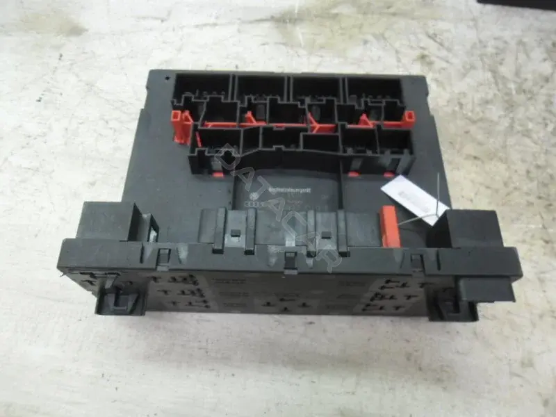 Блок управления BCM 3СО937049Е