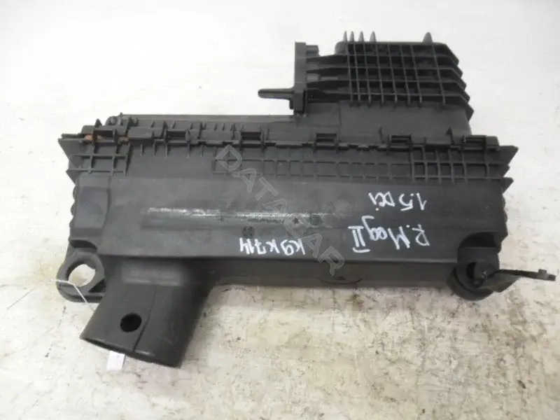 Корпус воздушного фильтра 8200557476