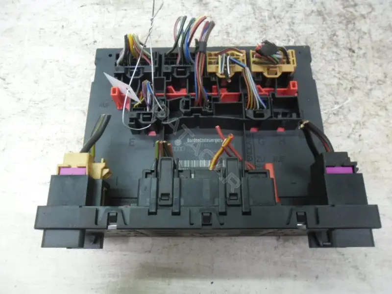 Блок управления BCM 3СО937049Е
