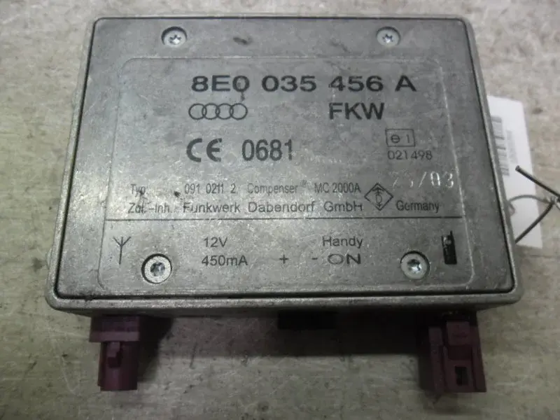 Магнитола 8EO035456A