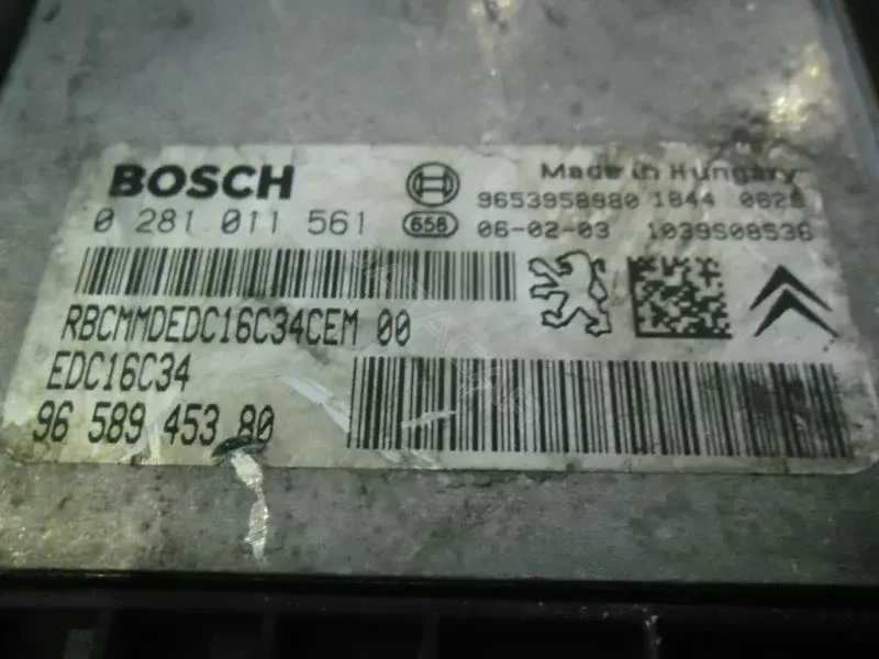 Блок управления двигателем 10057882