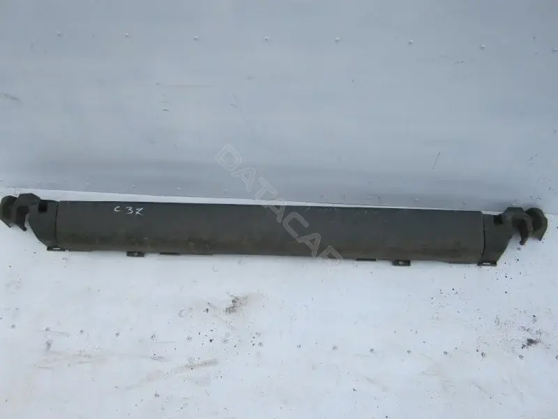 Задний бампер 10003139