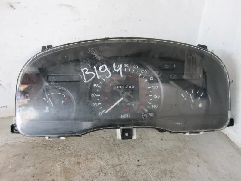 Панель приборов 98VP-10C956-EB