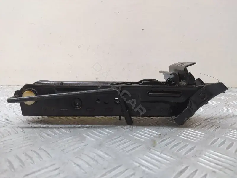Домкраты 2S6117080AC