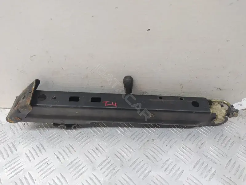 Домкраты 701011031N