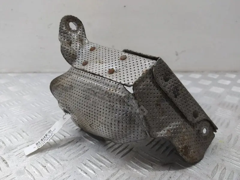Тепловой экран глушителя 30757296