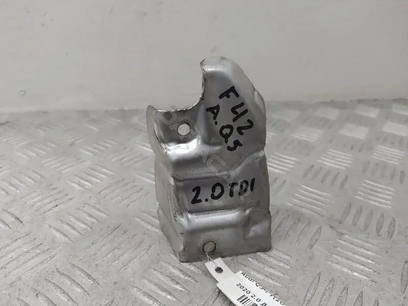 Тепловой экран глушителя 04L129969J