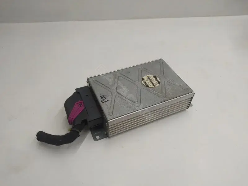 Усилитель музыкальный 4L0910223B