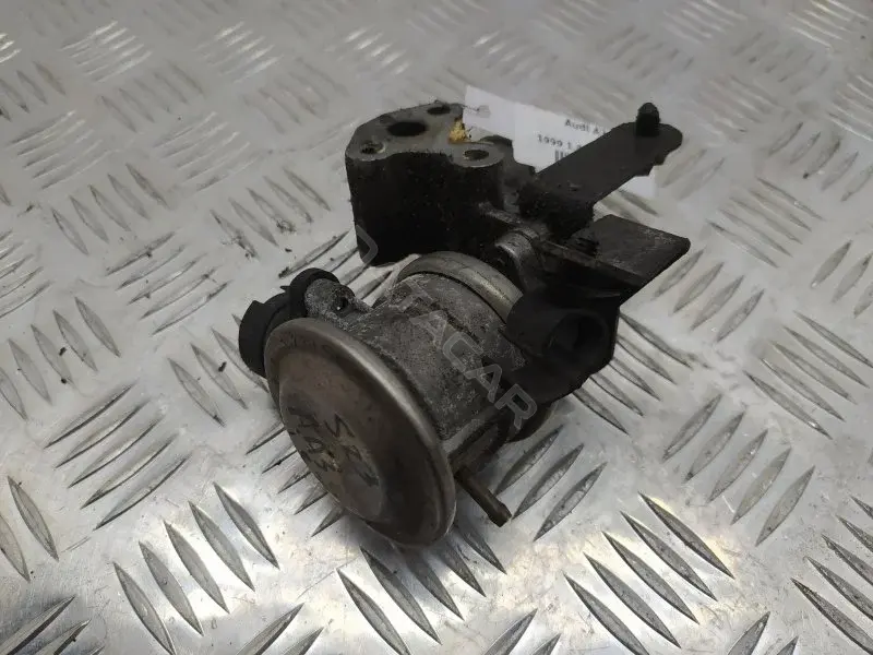 Клапан ЕГР 06A131102A