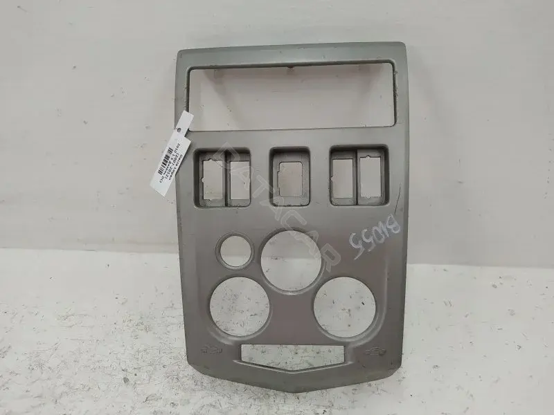 Рамка под магнитолу 8200751184