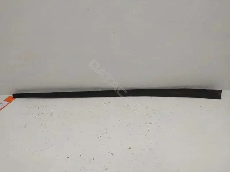 Молдинг лобового стекла A1686700208