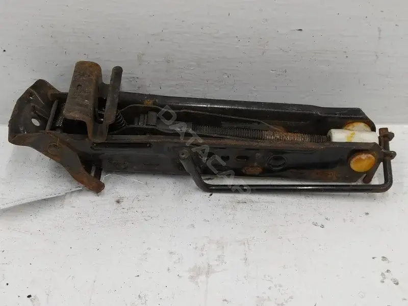 Домкраты 2S6117080AC