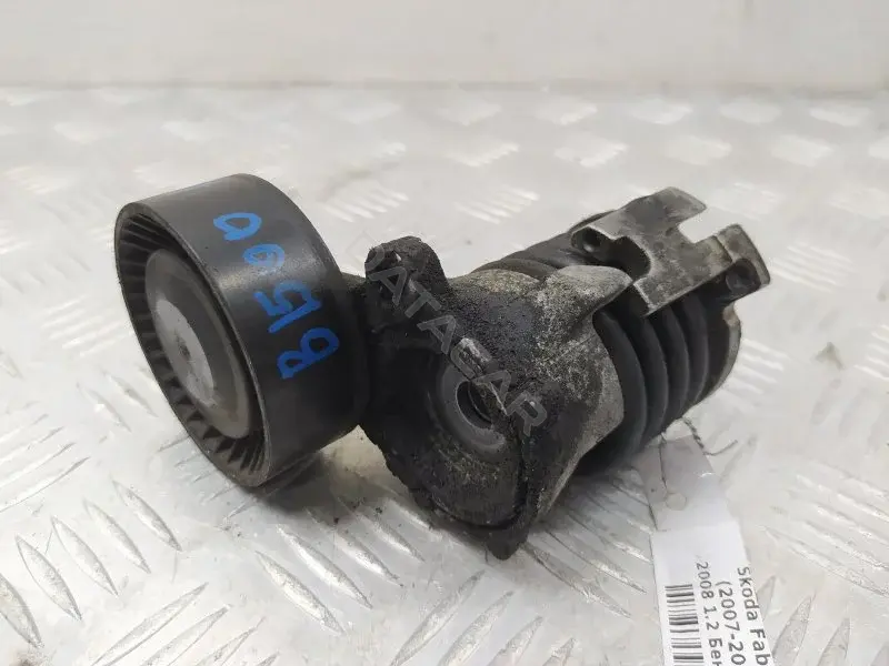 Натяжитель ремня генератора 03D903305G