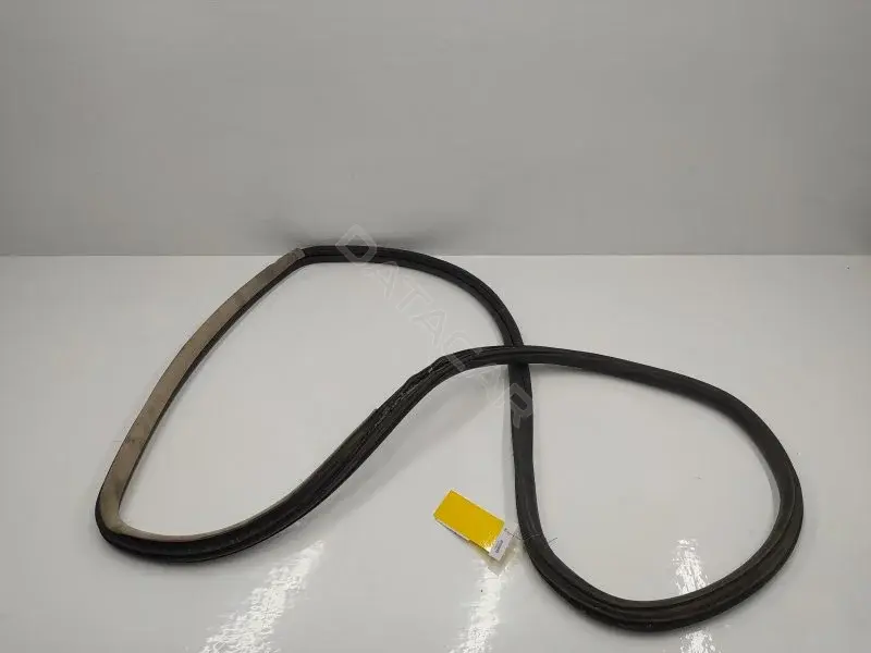 Уплотнитель двери 1J9867367C