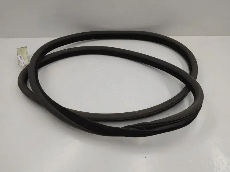 Уплотнитель двери 8X23F253A10