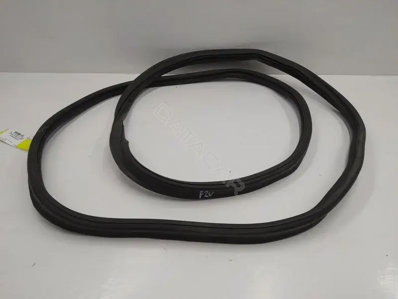 Уплотнитель двери 5G6827705D