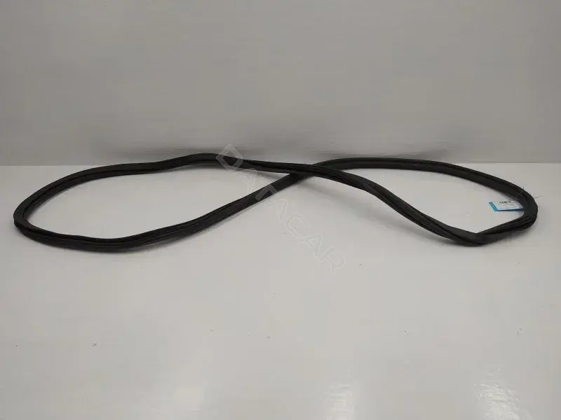 Уплотнитель двери 8K5833721