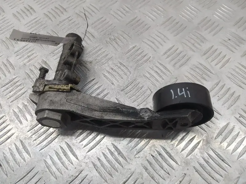 Натяжитель ремня генератора V757101580
