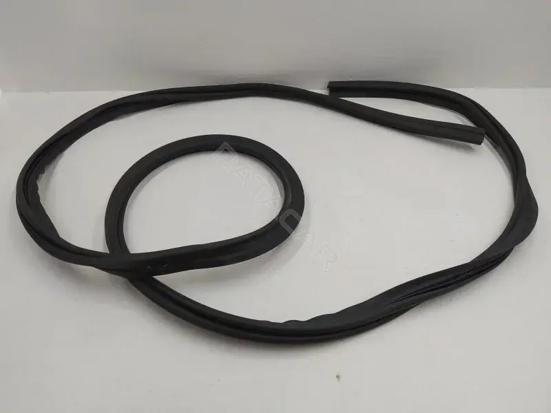Уплотнитель двери 80A827705B
