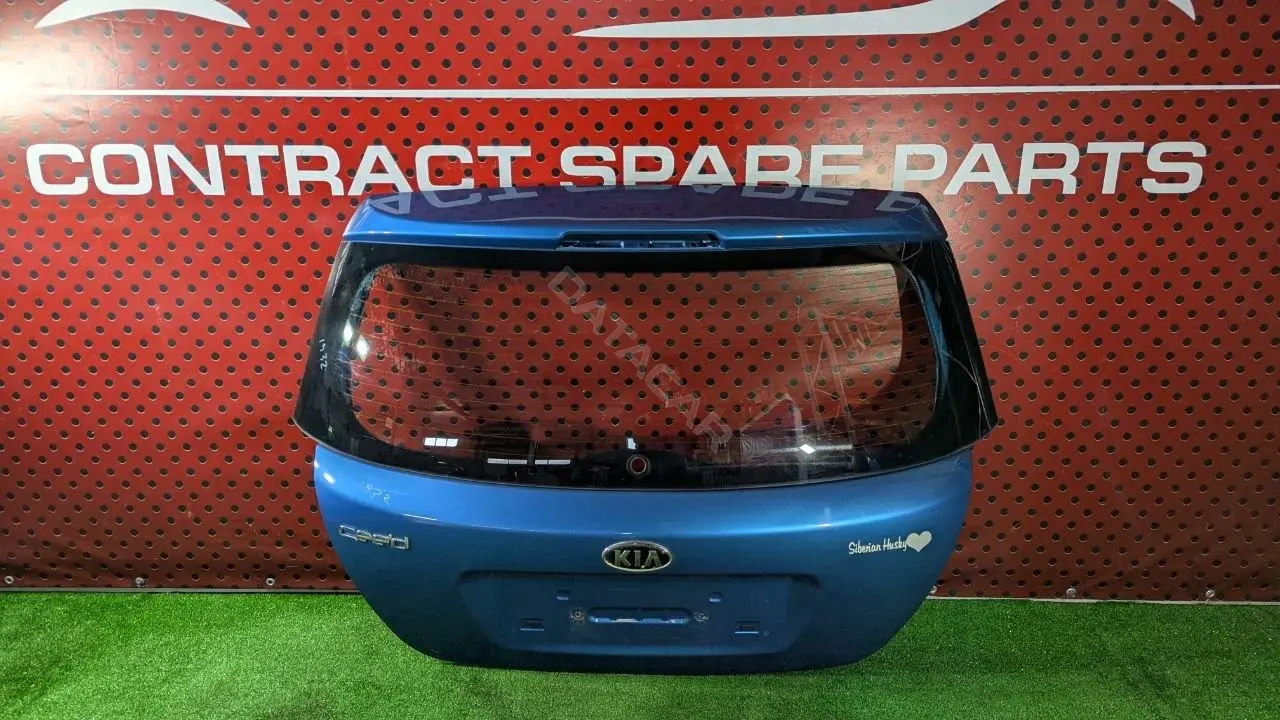 Крышка багажника 92001685