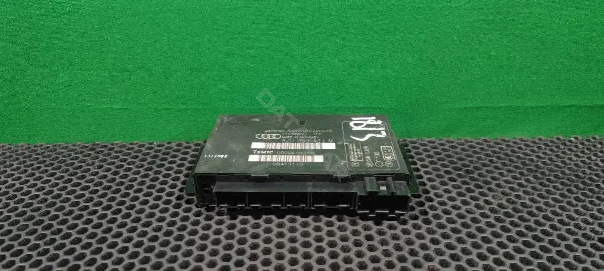 Блок комфорта 8Z0 959 433 M