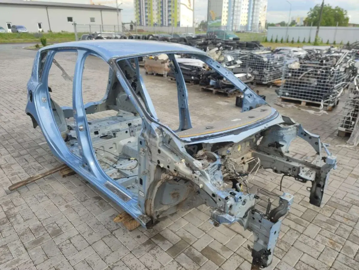 Лонжерон 81158792
