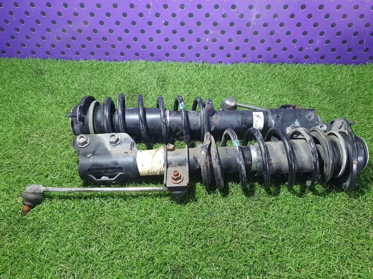 Амортизаторы 4060A329