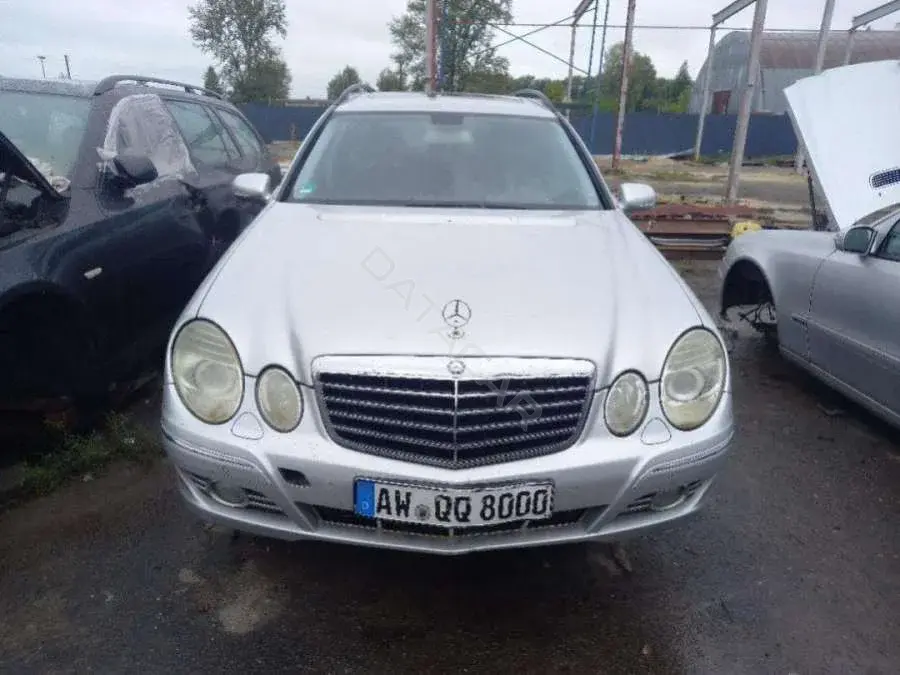 Панель передняя 33357018