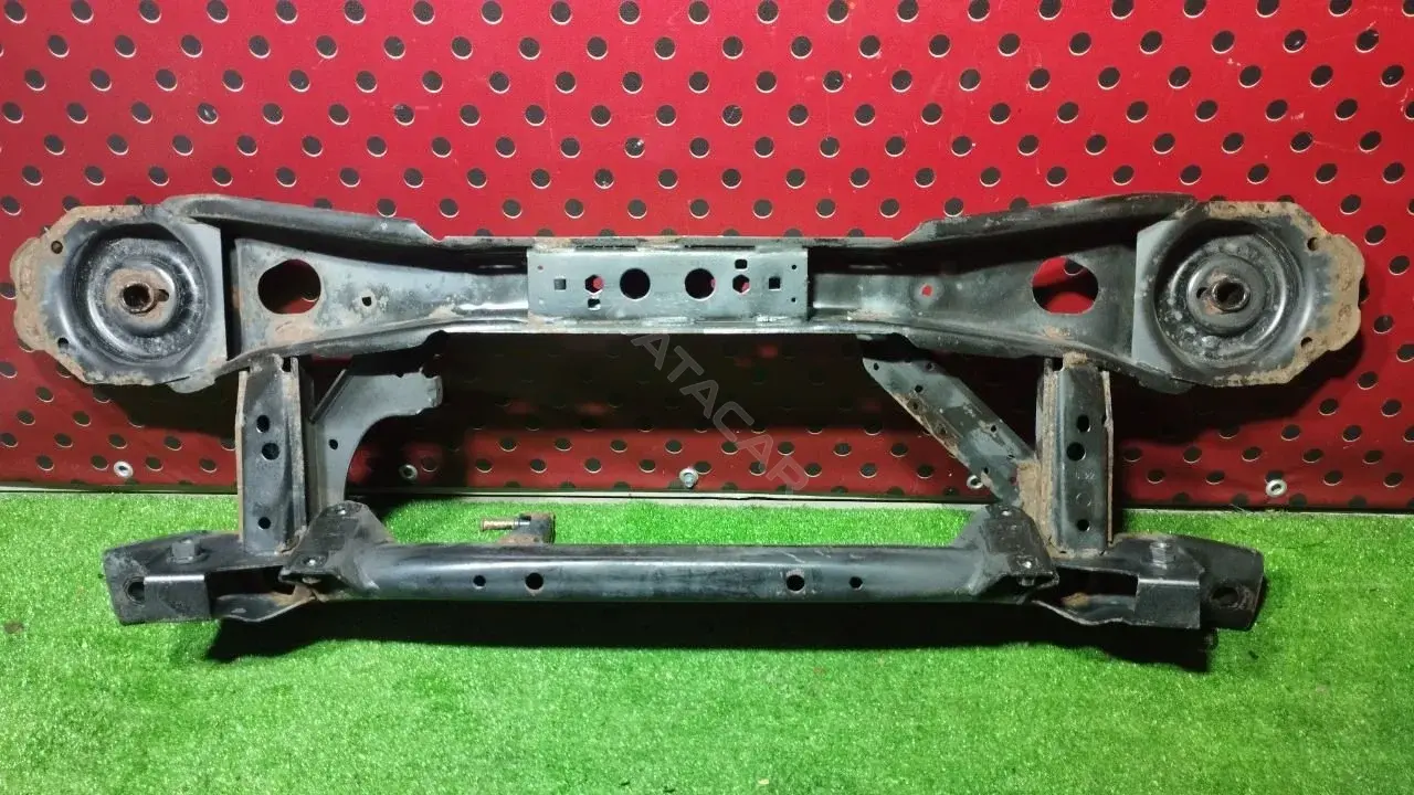 Балка подвески 3 24 2 3 0202 CV61EC