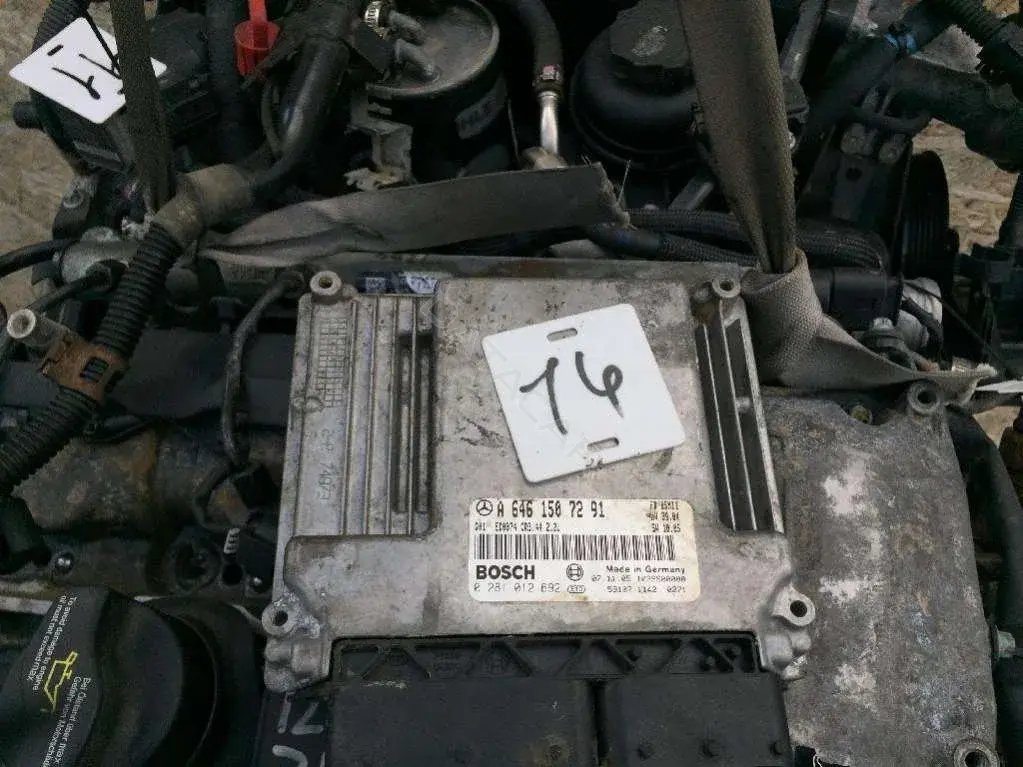 Блок управления двигателем 0281012692, A6461507291