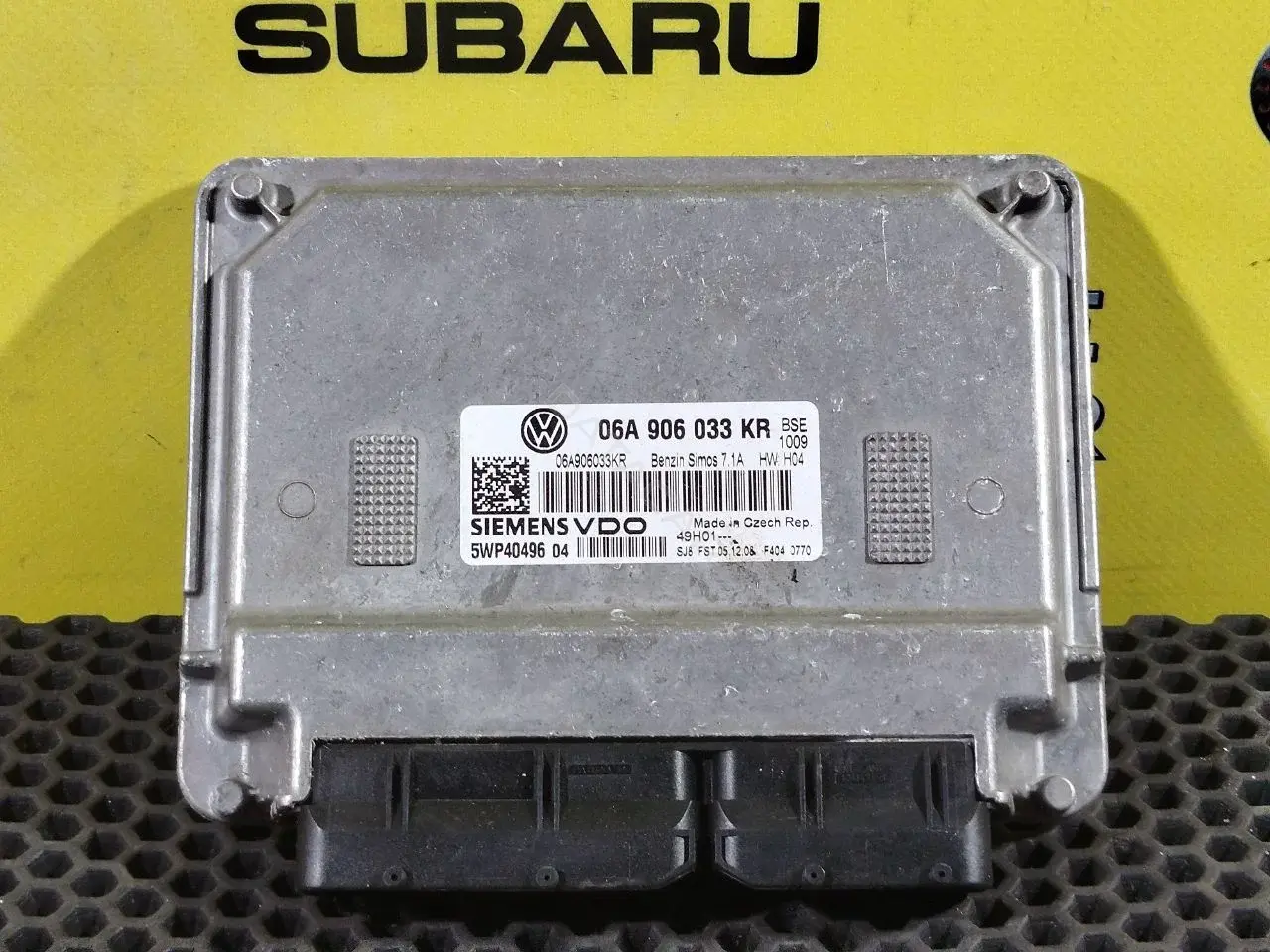 Блок управления двигателем 06A 906 033 KR, 5WP40496 04