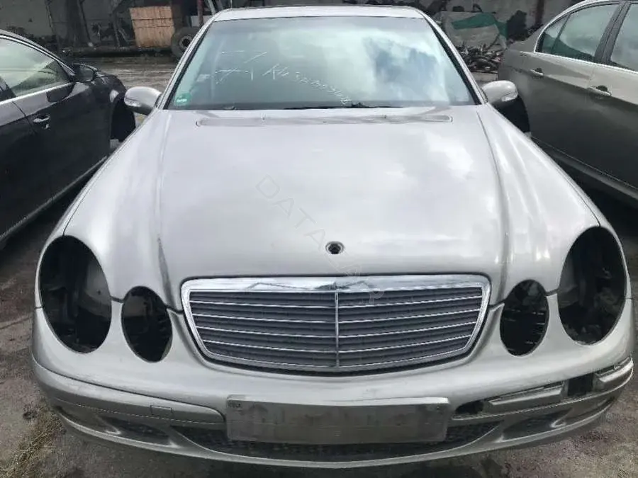 Капот 33050946