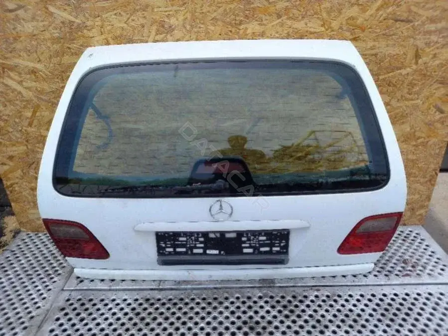 Крышка багажника 27666622