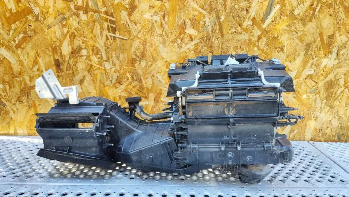 Корпус отопителя (печки) 4G1820005K