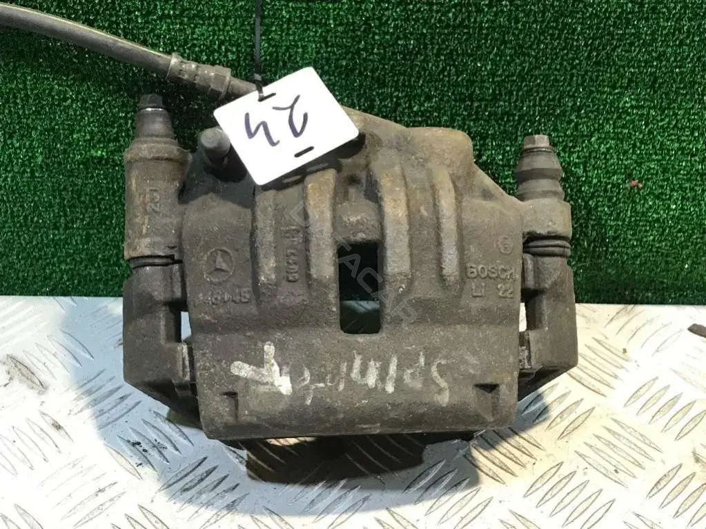 Суппорт тормозной 40330531