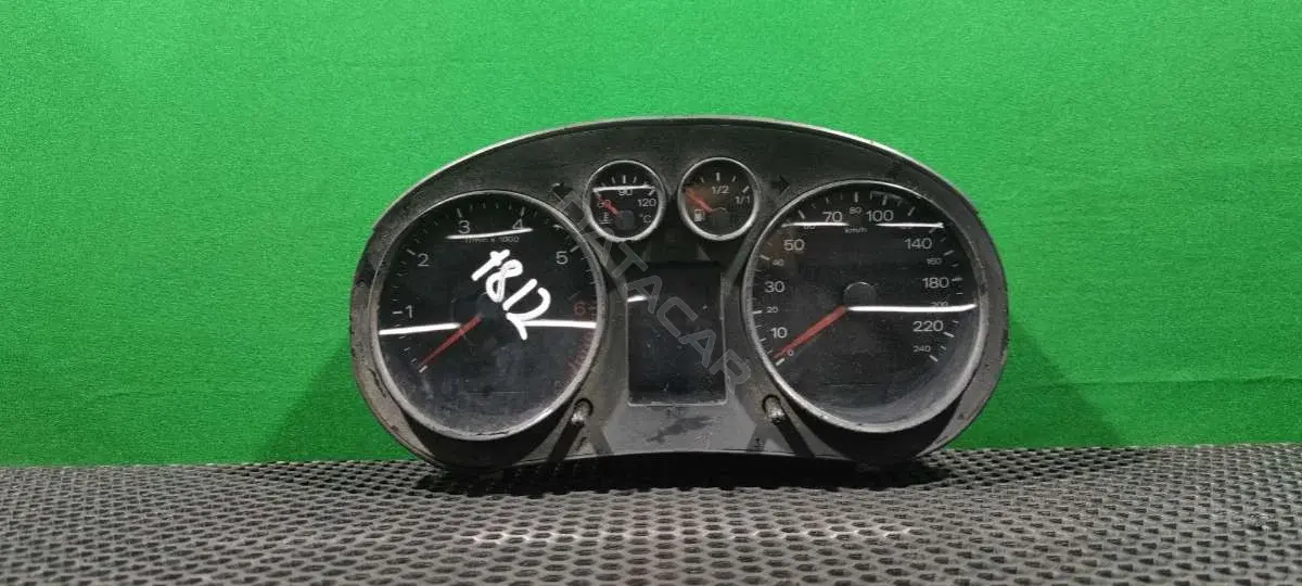 Панель приборов 8Z0 920 900 AX