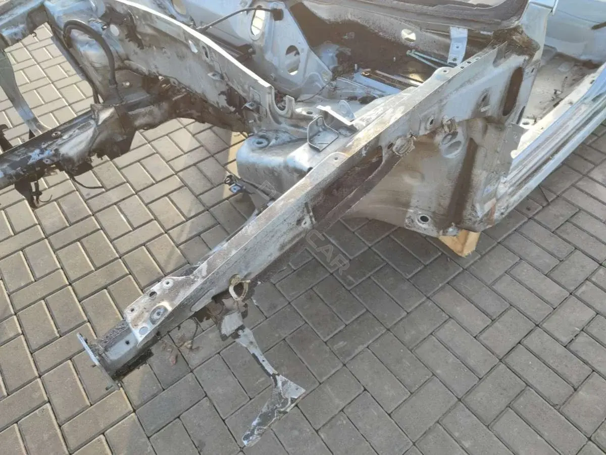 Лонжерон 66291270