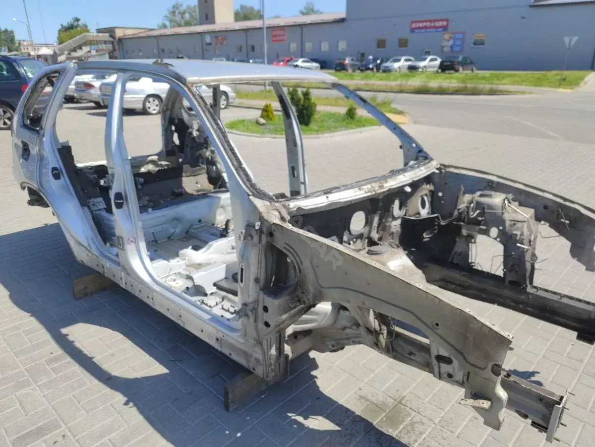 Лонжерон 82120035