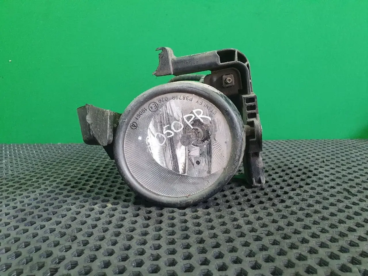 Противотуманные фары P3879R 02B