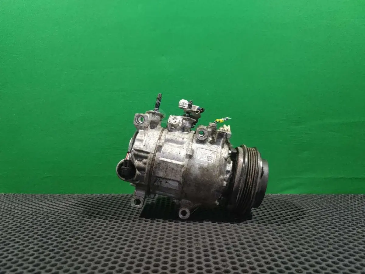 Компрессор кондиционера EV61 19D629 BA