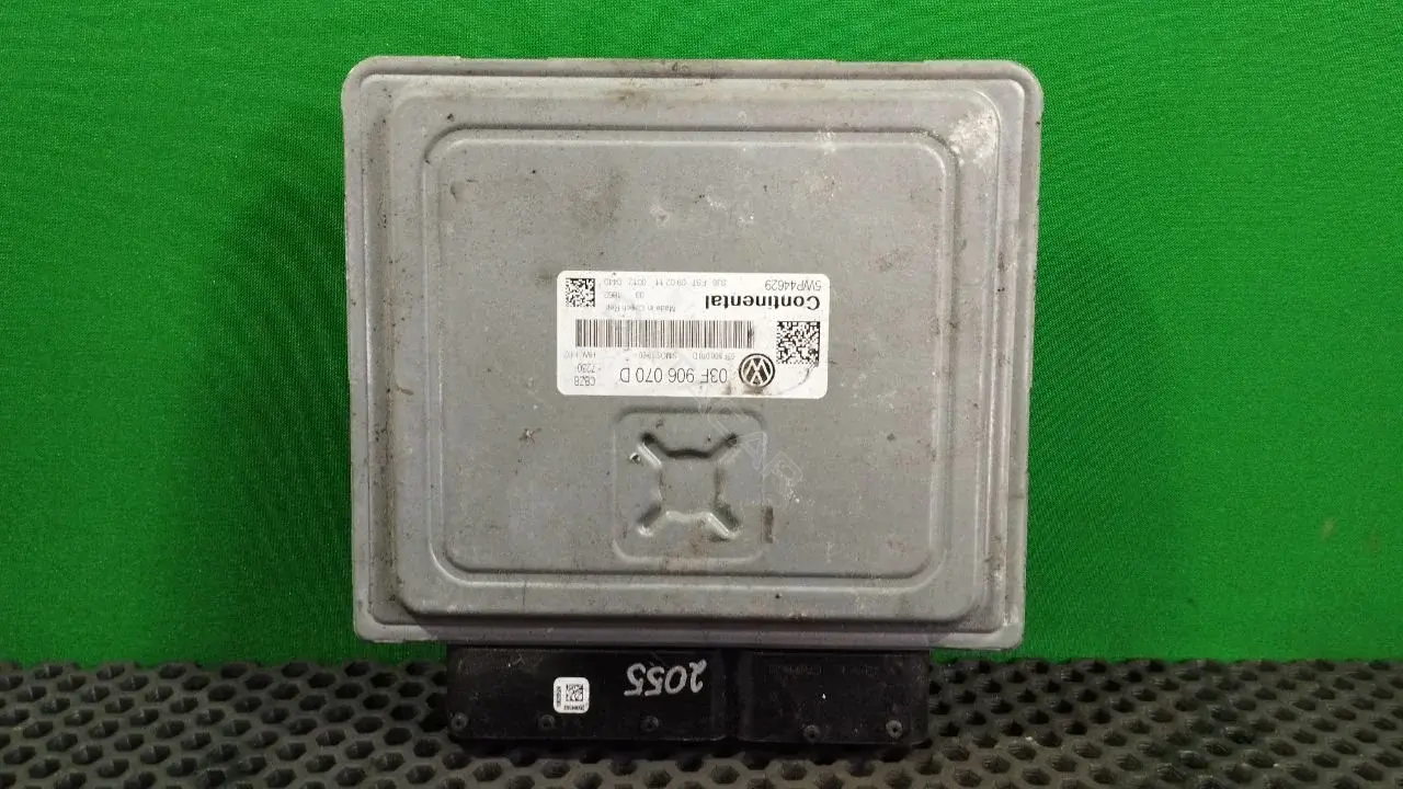 Блок управления двигателем 03F906070BQ, 03F 906 070 D, SIMOS1020