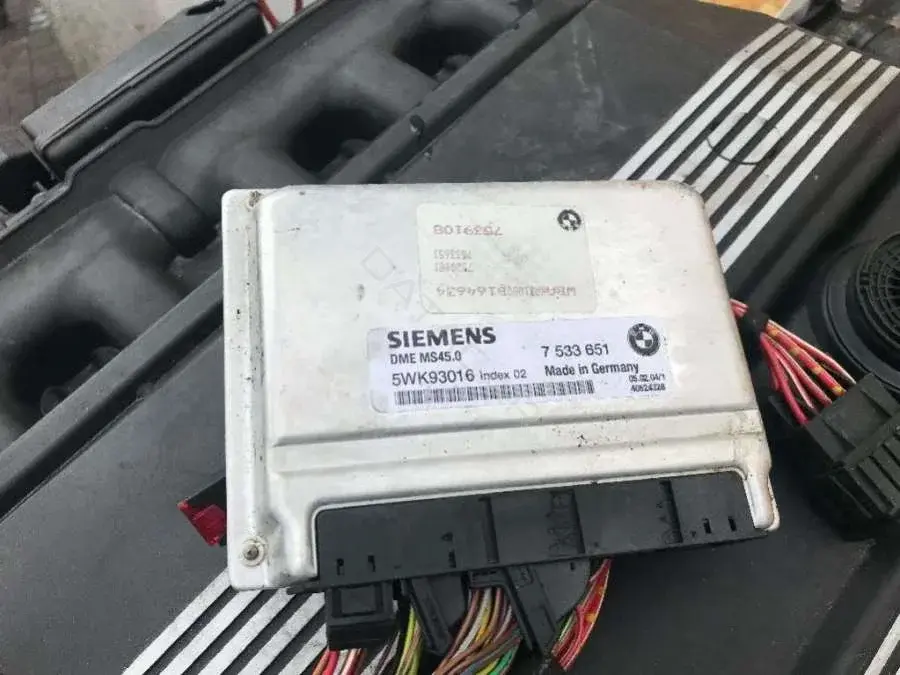 Блок управления двигателем 5WK93016, 7 533 651