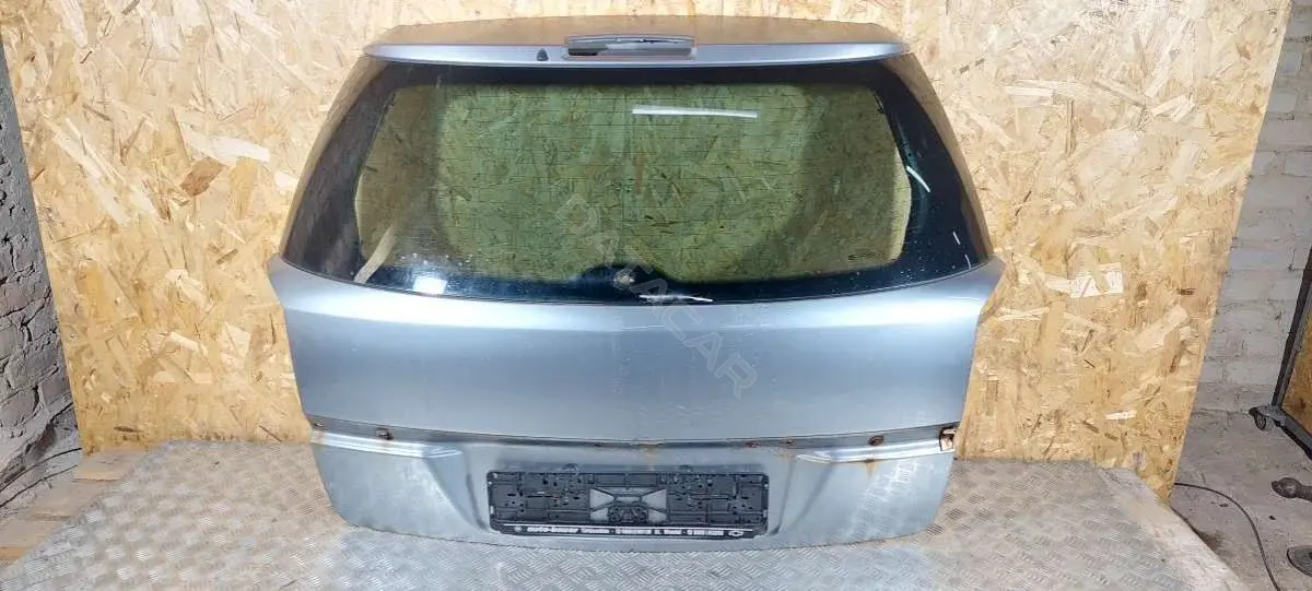 Крышка багажника 55562558