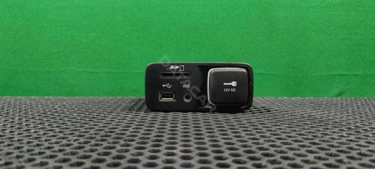 Блок управления USB 68146071AC