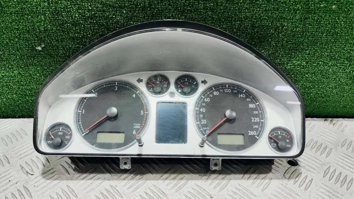 Панель приборов 7M3920841