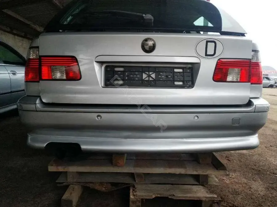 Задний бампер 055911