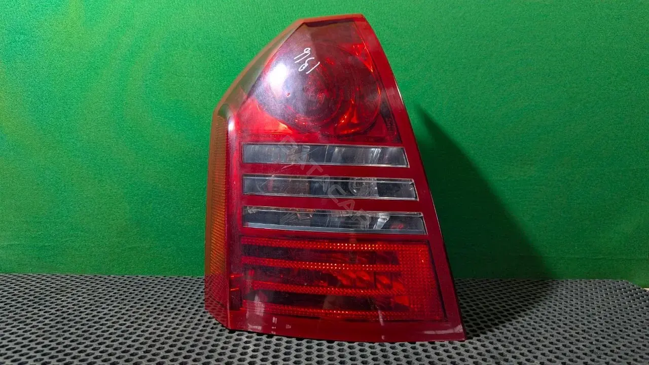 Задние фонари 04805853AE
